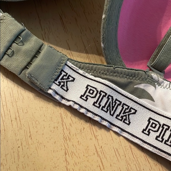 PINK Victoria's Secret Pineapple Print Everywhere t-shirt lightly lined Bra 34A - Picture 11 of 11